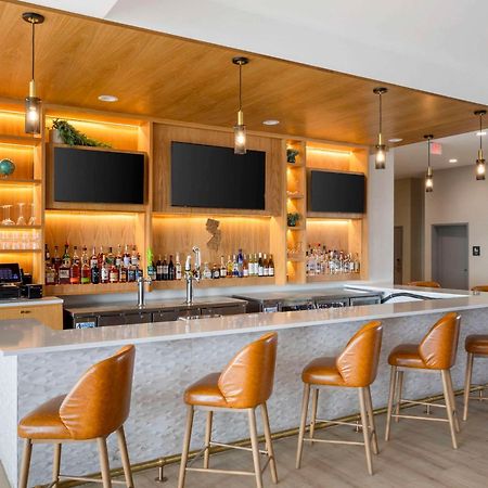 Comfort Inn & Suites Newark Liberty International Airport Εξωτερικό φωτογραφία