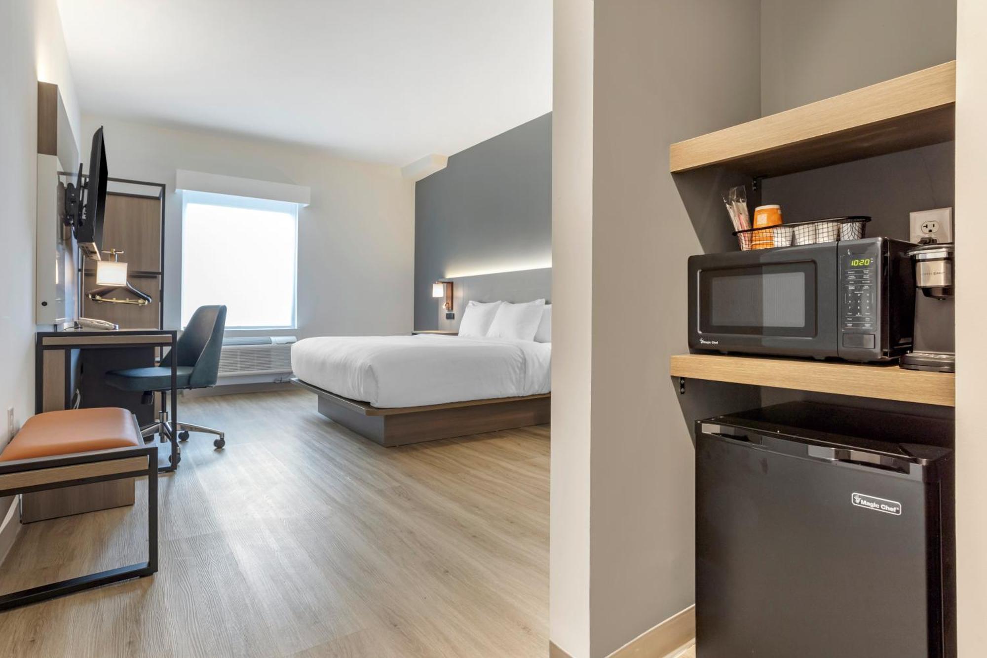 Comfort Inn & Suites Newark Liberty International Airport Εξωτερικό φωτογραφία