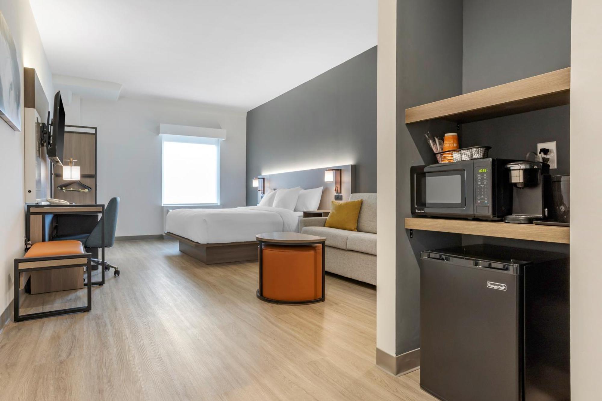 Comfort Inn & Suites Newark Liberty International Airport Εξωτερικό φωτογραφία