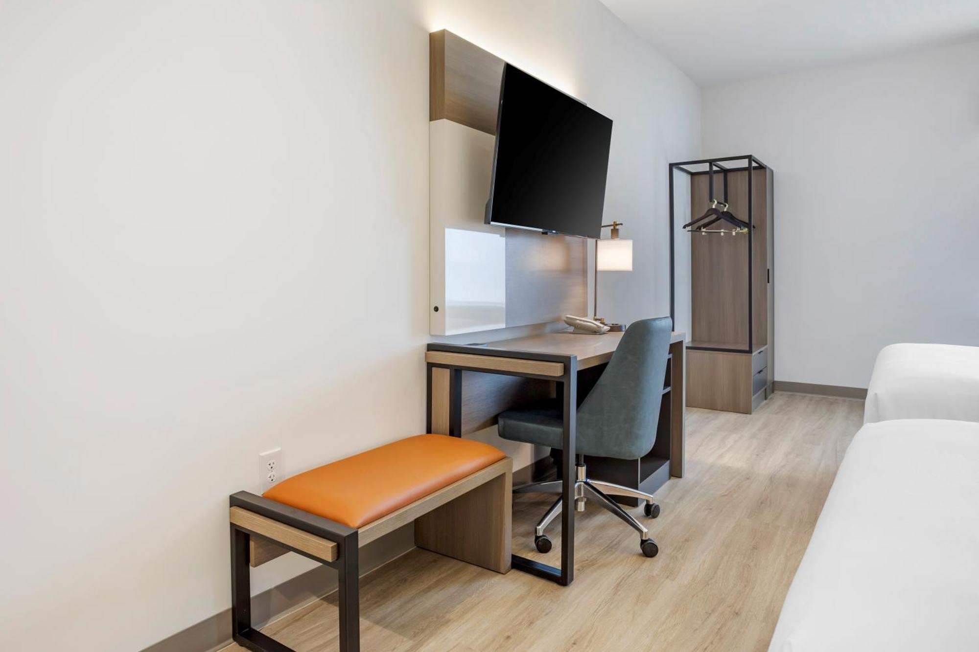 Comfort Inn & Suites Newark Liberty International Airport Εξωτερικό φωτογραφία