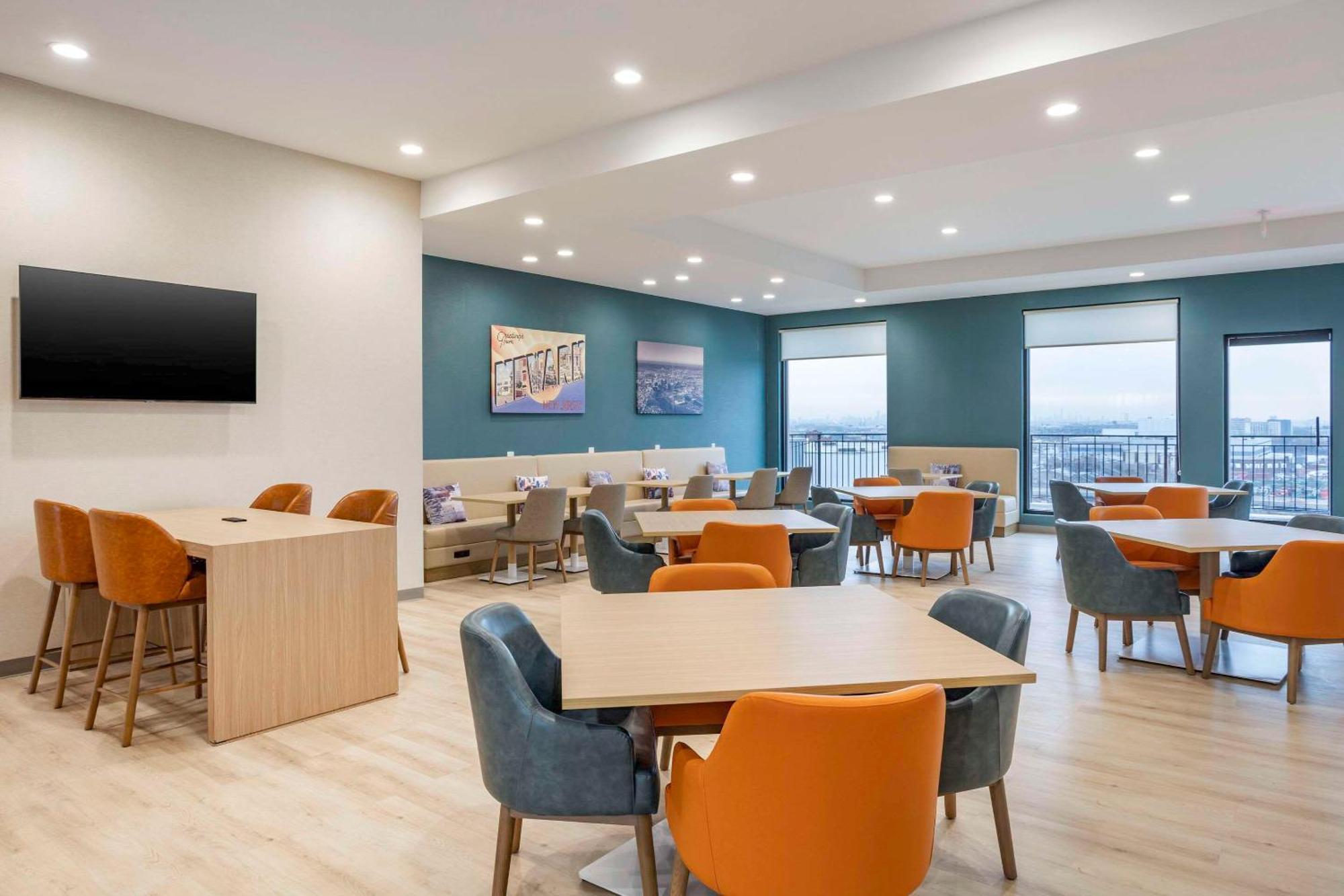 Comfort Inn & Suites Newark Liberty International Airport Εξωτερικό φωτογραφία