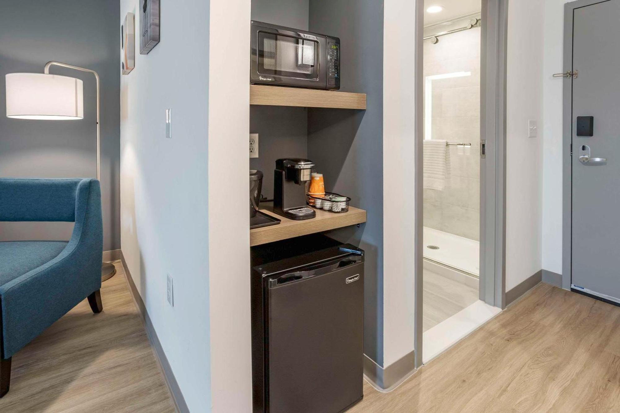 Comfort Inn & Suites Newark Liberty International Airport Εξωτερικό φωτογραφία