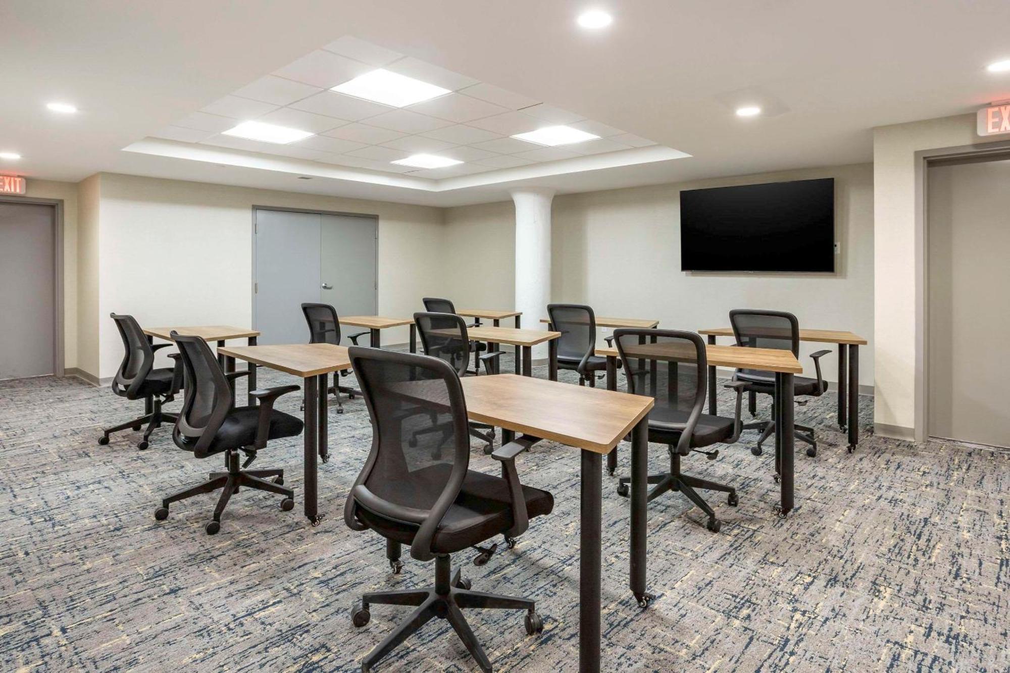 Comfort Inn & Suites Newark Liberty International Airport Εξωτερικό φωτογραφία