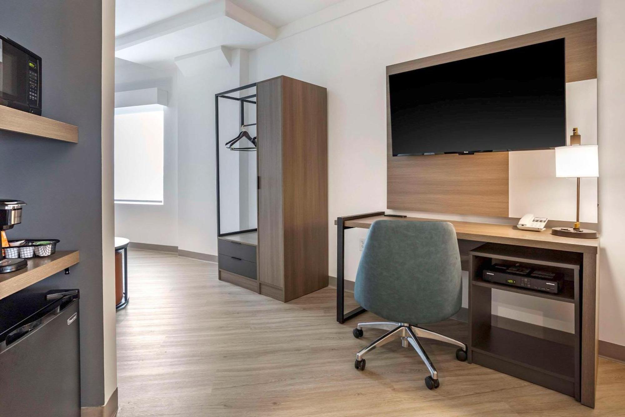 Comfort Inn & Suites Newark Liberty International Airport Εξωτερικό φωτογραφία