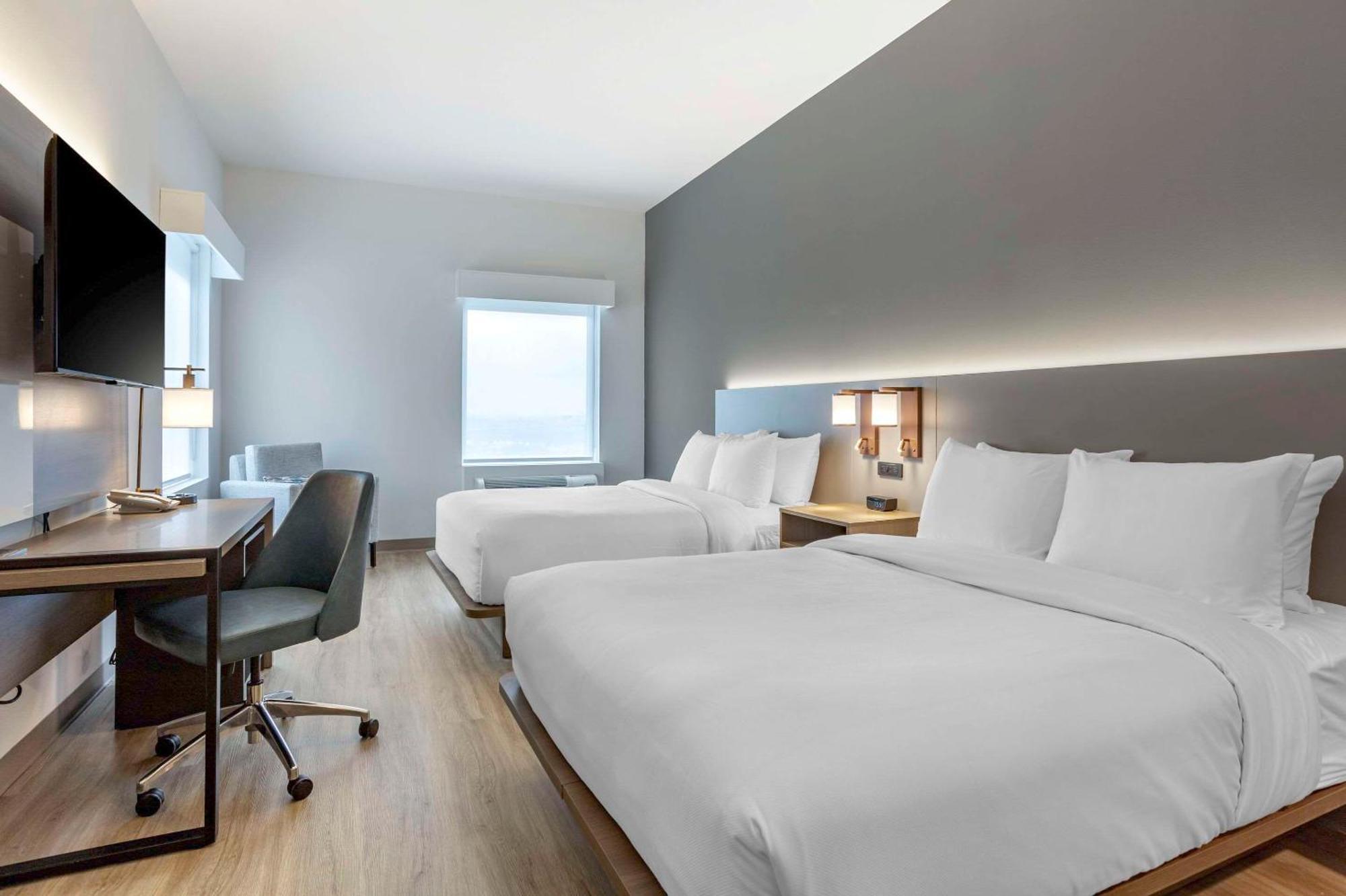 Comfort Inn & Suites Newark Liberty International Airport Εξωτερικό φωτογραφία
