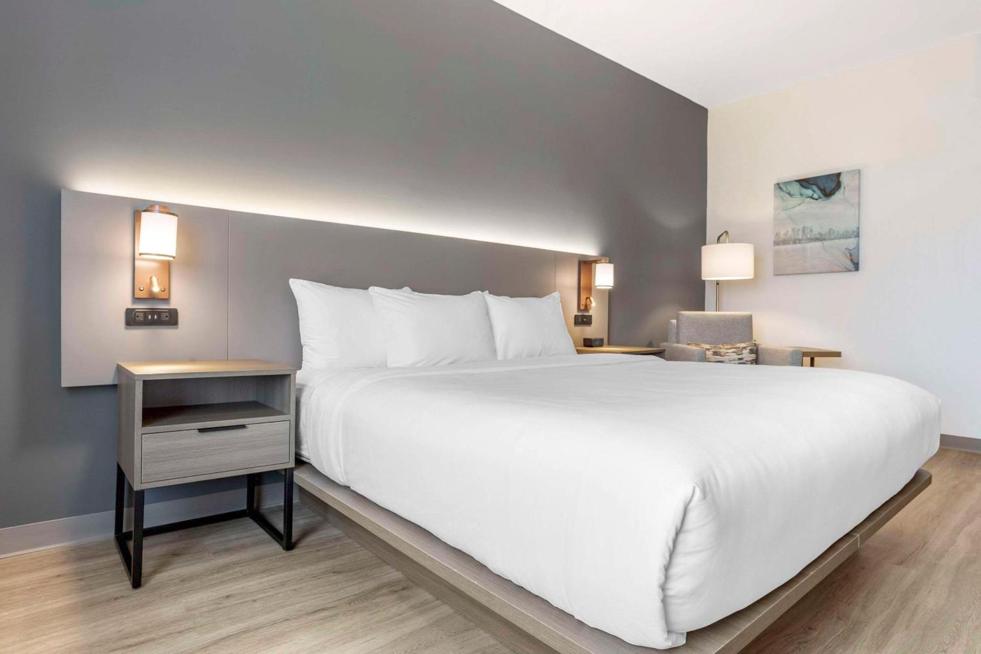 Comfort Inn & Suites Newark Liberty International Airport Εξωτερικό φωτογραφία