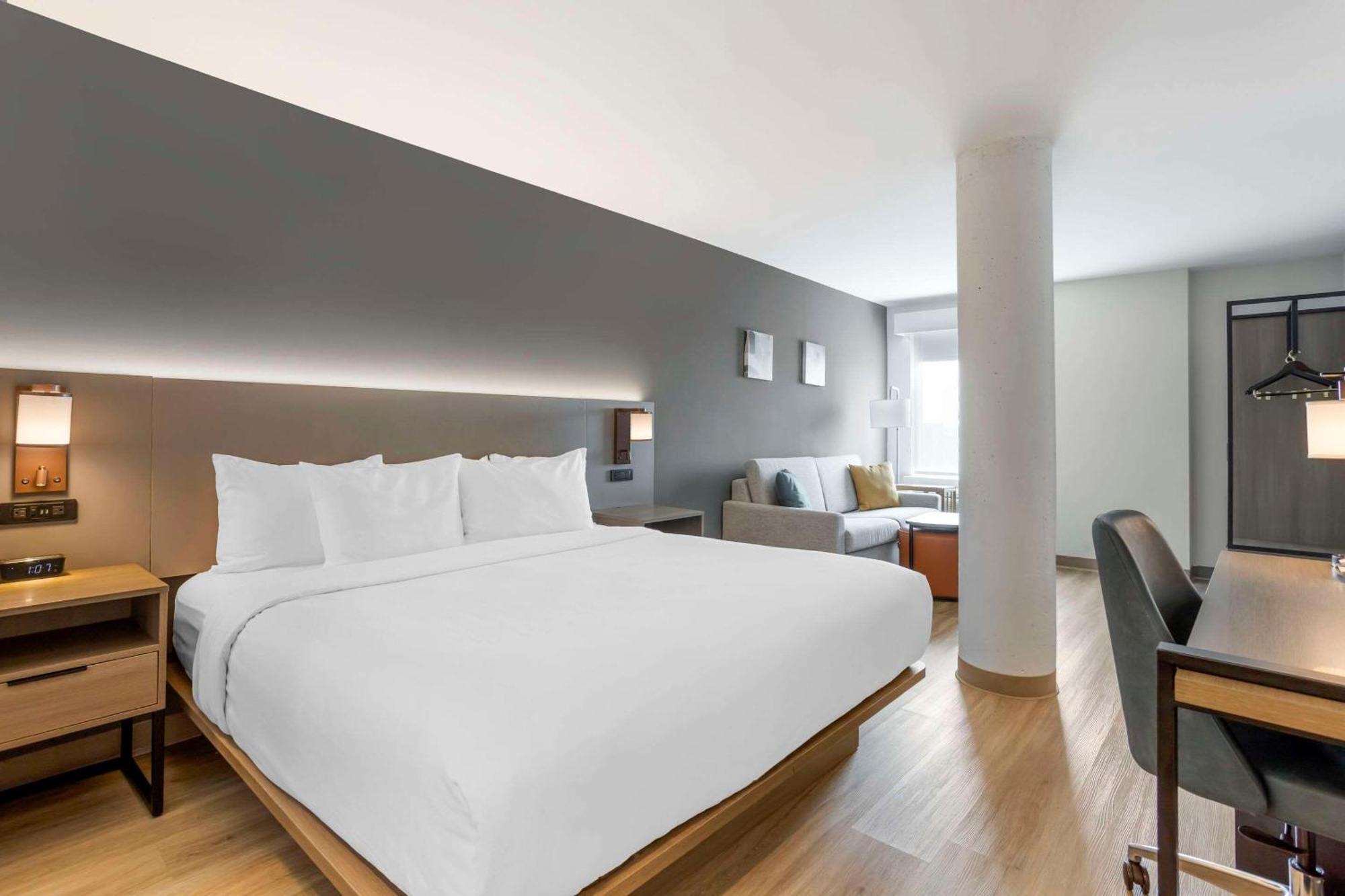 Comfort Inn & Suites Newark Liberty International Airport Εξωτερικό φωτογραφία