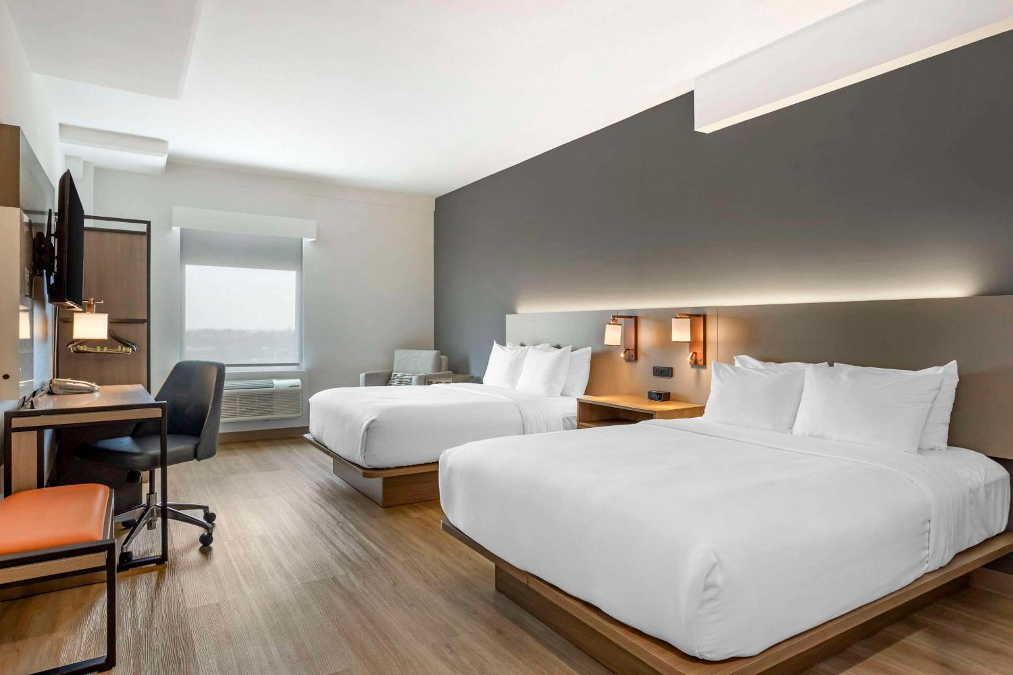 Comfort Inn & Suites Newark Liberty International Airport Εξωτερικό φωτογραφία